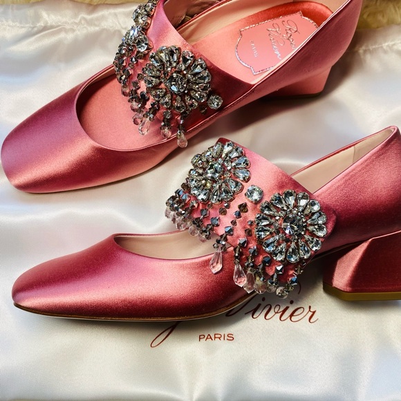 New authentic Roger Vivier Pumps - Picture 7 of 14
